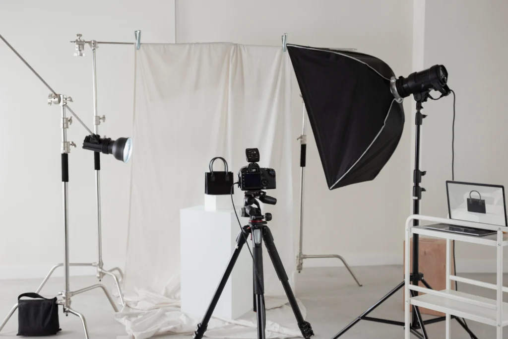 PHOTOGRAPHY FOR BEGINNERS